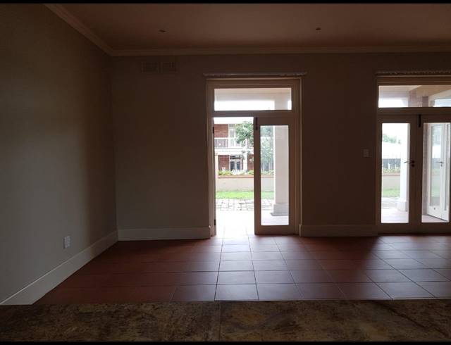 2 BEDROOM APARTMENT TO LET IN POINT WATERFRONT